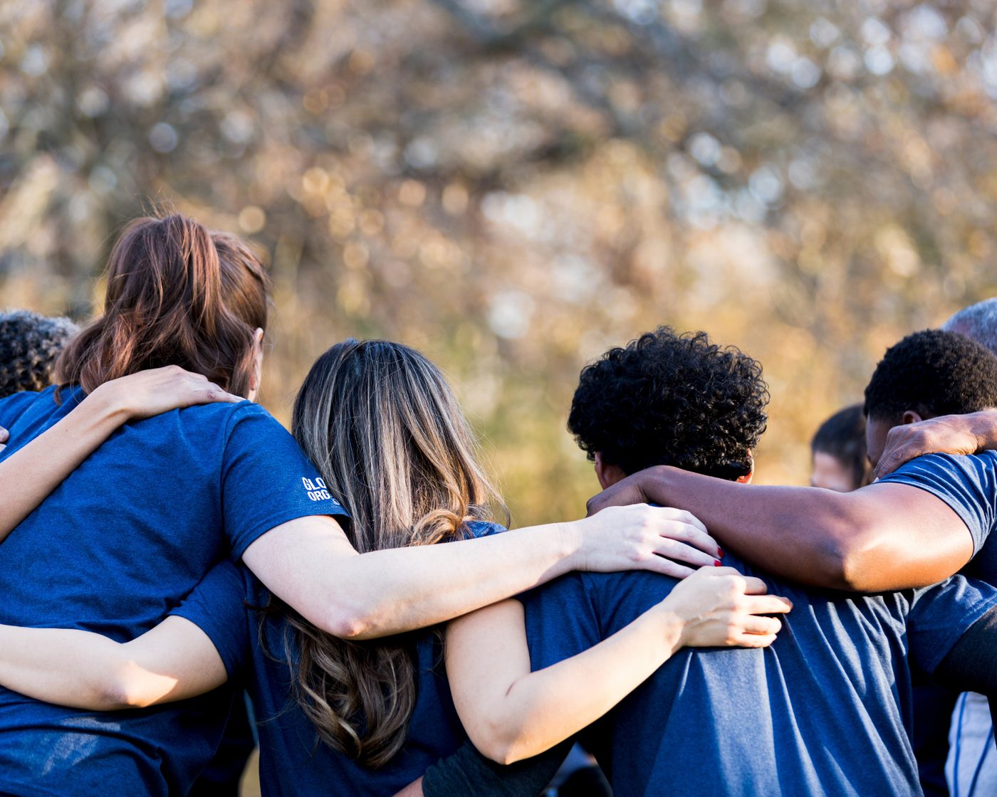 Tri-State Mission Trip — teens in team huddle
